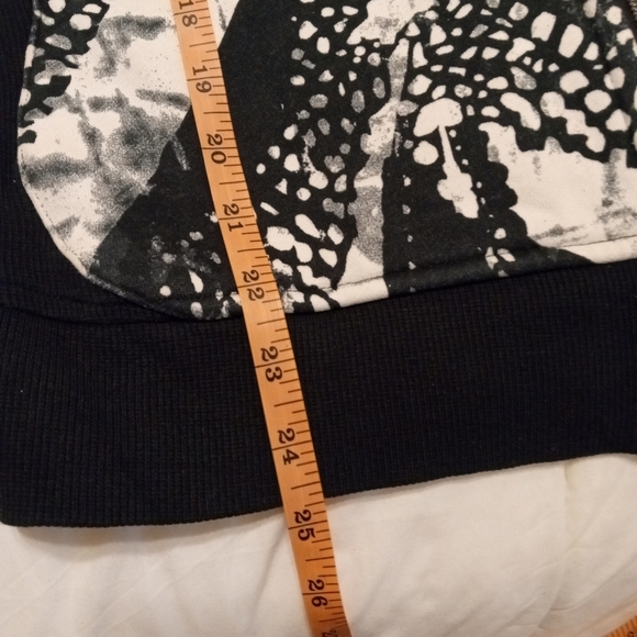 Lululemon Scuba Hoodie III Static Mist White Black / Black, W4IC8S, Size 6 - Picture 15 of 16